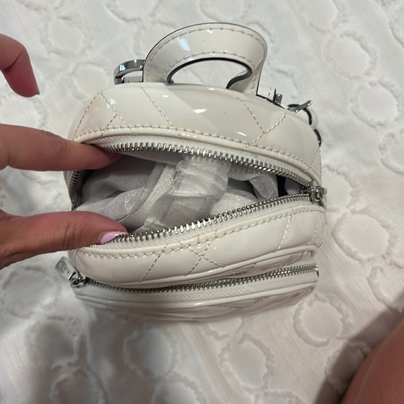 michael kors mini white backpack - Picture 3 of 3